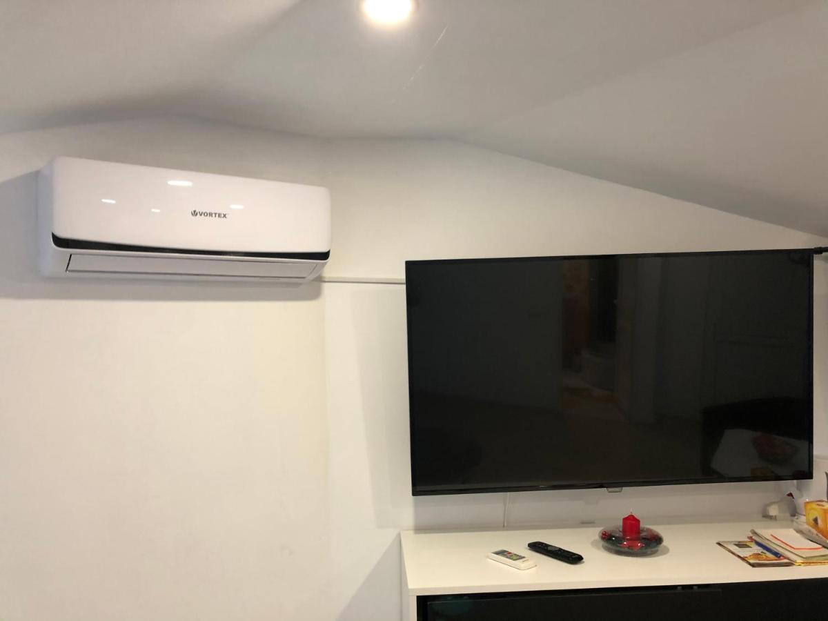 Toni Room Сігішоара Екстер'єр фото