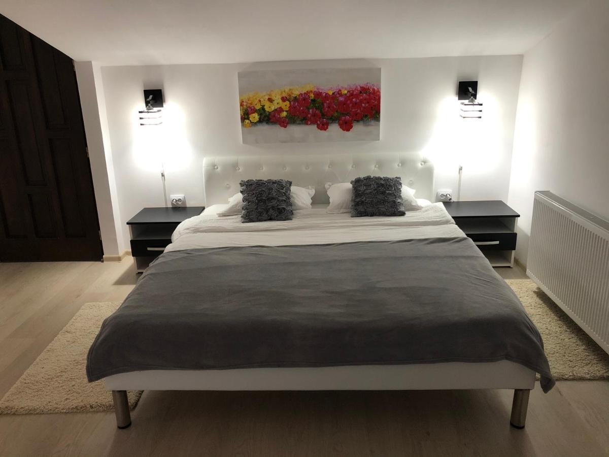 Toni Room Сігішоара Екстер'єр фото